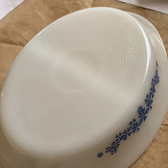 USA GLASBAKE MILK GLASS WHITE BLUE FLOWER CASSEROLE DISH BAKEWARE NEW J-239/8 - Picture 7 of 11